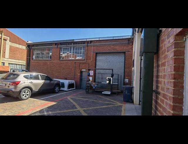 INDUSTRIAL PROPERTY TO RENT IN KOEDOESPOORT INDUSTRIAL